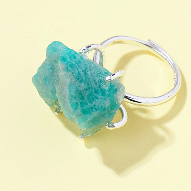 Natural crystal ring